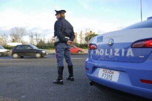 San Nicola La Strada, ha un infarto in autostrada: i poliziotti gli salvano la vita