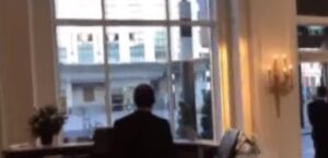 Attentato Bruxelles, panico dentro l'hotel davanti la stazione