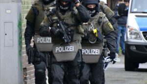 Monaco di Baviera, spari in metropolitana: agente ferita