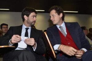 Juventus, Dagospia: "Andrea Agnelli offre a John Elkann un miliardo per tenersi la società"