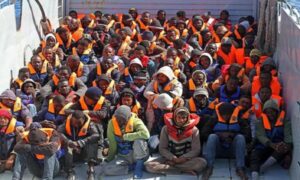 Migranti, salvati 673. Sulla nave anche un neonato cadavere