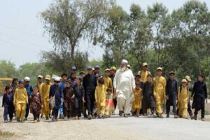 Pakistan, Jan Mohammed ha 38 figli: "Cerco quarta moglie per arrivare a 100"