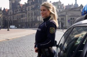 Germania, poliziotti licenziati per aver avuto rapporti in pubblico prima del G20