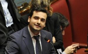 Carlo Sibilia (M5S): "Su rom e migranti possibile intesa con la Lega"