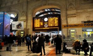 Milano, settemila multe non pagate: sequestrata macchina a tassista abusivo