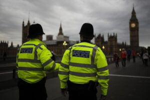 Londra: uomo col coltello a Westminster. Tanta paura ma non è terrorismo