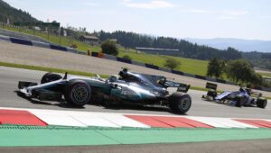F1, Gp Austria: Hamilton davanti a Vettel nelle seconde libere