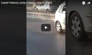 YOUTUBE Coppia ha un rapporto orale in strada: VIDEO scandalo a Castel Volturno