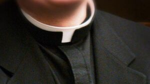 Violenza in canonica: un quindicenne denuncia parroco diocesi padovana