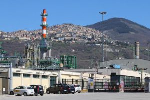 Eni torna a produrre a Viggiano: riavviato Centro Olio Val d'Agri