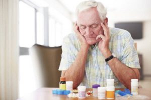 Farmaci doppioni, 150 mila anziani sono a rischio sovraddosaggio