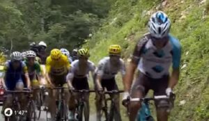 YOUTUBE Tour de France: Chris Froome spinge Fabio Aru durante il sorpasso