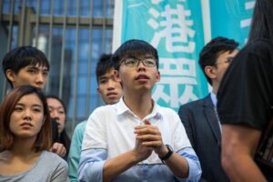 Hong Kong: fermato di nuovo Joshua Wong, il leader della rivoluzione degli ombrelli