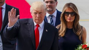 G20, Melania Trump blindata in casa: i manifestanti non la fanno uscire