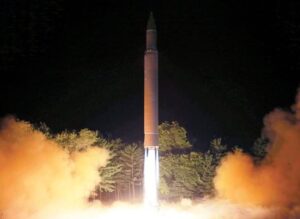 YOUTUBE Nord Corea, "missili di Kim Jong-un non funzionano": la teoria degli esperti Usa