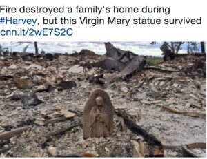 Uragano Harvey, a casa della famiglia Rojas intatta solo la statua della Madonna FOTO