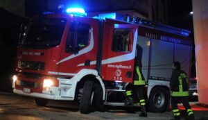Forte dei Marmi, spray al peperoncino in Capannina: venti persone soccorse e locale evacuato