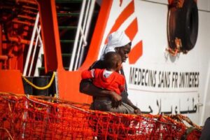 Migranti, dopo Medici senza frontiere anche Sea Eye sospende i soccorsi davanti la Libia