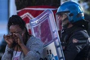 Migranti, il capo della Polizia Gabrielli: "Grave la frase del funzionario, ma il Comune di Roma dov'era?"