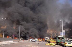 Yemen: hotel bombardato a Sanaa, almeno 60 morti