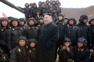 Corea del Nord, il Paese sotterraneo di Kim Jong-un: tunnel sotterranei e forze speciali che corrono in bici