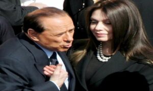 Berlusconi e Veronica Lario (foto Ansa)