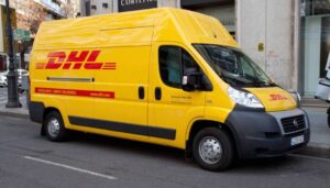 Milano: rubati 3 furgoni Dhl, possibili strumenti per attentati