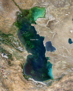 Mar Caspio evapora: livello delle acque sceso di 1.5 metri in 10 anni