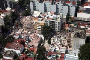 Terremoto Messico, si temono mille morti. Scossa peggiore del 1985: allora 10mila vittime