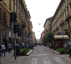 Milano, caccia al pedofilo: ha molestato bambina di 6 anni 
