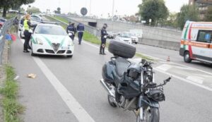 Milano, incidente stradale: morto un motociclista 50enne