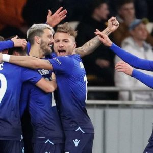 Europa League, Lazio ai quarti: 2-0 alla Dinamo Kiev, gol di Lucas Leiva e de Vrij