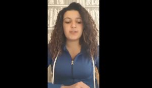 Mirian Moustafa nel video YouTube di 4 mesi fa 