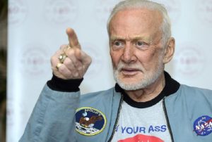 Buzz Aldrin: "Ho visto un Ufo mentre andavamo sulla Luna". E la macchina della verità conferma le sue parole (foto Ansa)