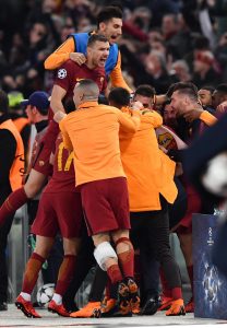 Champions League, miracolo Roma: 3-0 al Barcellona, è in semifinale (foto Ansa)