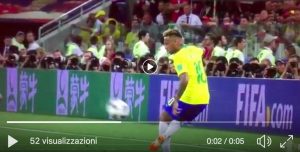 Neymar, video stop impossibile con il tacco durante Serbia-Brasile