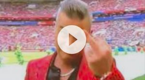 YOUTUBE Robbie Williams dito medio davanti a Putin cambia testo Rock DJ