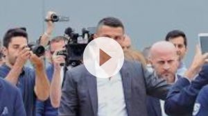 Cristiano Ronaldo sta per atterrare a Caselle, sei jeep ad attenderlo
