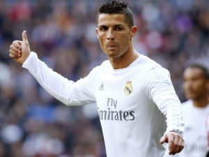Cristiano Ronaldo alla Juventus, titolo vola in Borsa. Consob chiede spiegazioni, Juve pubblica comunicato