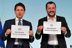 Decreto Salvini. Spaccio uguale espulsione, allo sbarco sei mesi rinchiusi. E zero campi rom