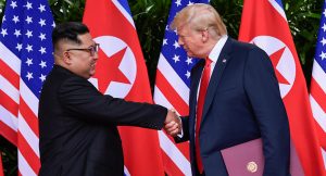Donald Trump: "Io e Kim Jong-un ci siamo innamorati. Mi ha scritto belle lettere"