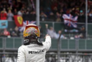 Formula 1, Gp Giappone: griglia di partenza, Hamilton in pole. Vettel solamente 8°