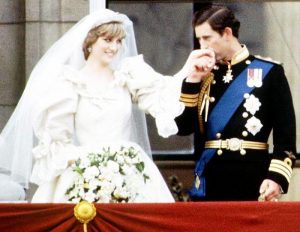Lady Diana, Derek Deane: Mi disse che non avrebbe dovuto sposare Carlo