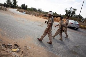 Libia, attacco kamikaze nel ministero degli Esteri: 3 morti