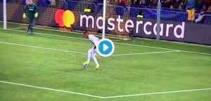 Young Boys-Juventus, VIDEO rigore: grave errore di Alex Sandro ma anche Douglas Costa...