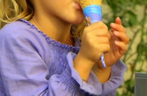 Malaga, bimba di 8 anni muore dopo aver mangiato un gelato: forse una reazione allergica