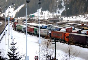 Maltempo, Autobrennero chiusa per neve in Alto Adige: code di 12 km