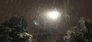 Meteo, nevica a Milano e su gran parte del Nord Italia. Piogge e venti forti al Centro
