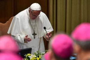 "Abusata per 13 anni da un prete. Ho abortito 3 volte": il racconto al summit sulla pedofilia in Vaticano