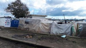 San Ferdinando (Foggia): incendio alla baraccopoli dei migranti, un morto. Il terzo in un anno